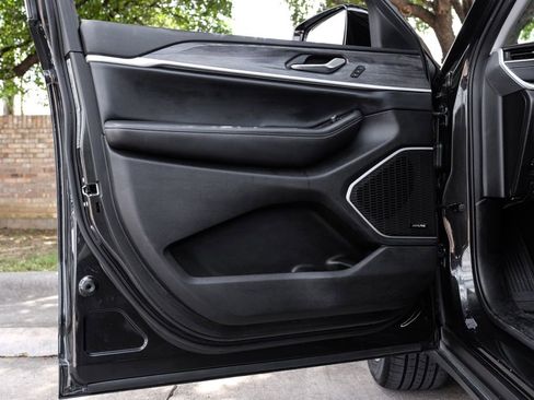 Used 2022 Jeep Grand Cherokee L Limited RWD image 53
