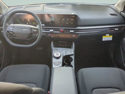 New 2026 Kia Sportage LX image 12