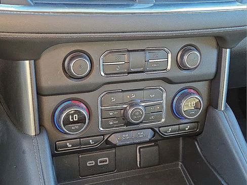 Used 2024 Chevrolet Tahoe LT image 27