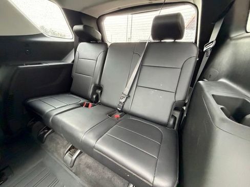 Used 2018 Chevrolet Traverse Premier w/ Redline Edition AWD/4WD image 18