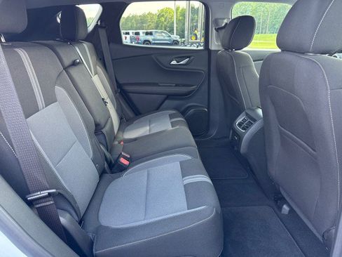 Used 2025 Chevrolet Blazer LT w/ Convenience Package FWD image 13