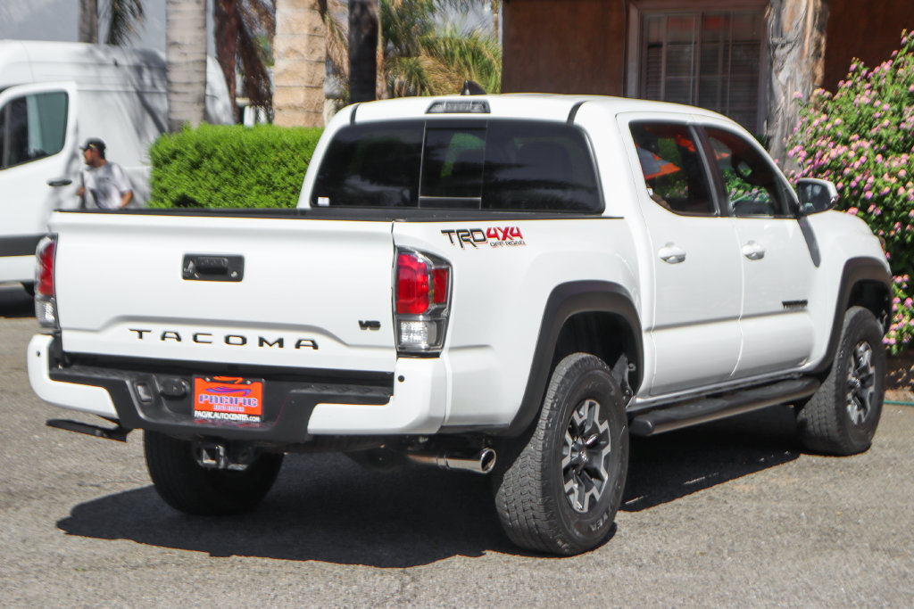 Used 2021 Toyota Tacoma TRD Off-Road w/ Technology Package AWD/4WD image 9
