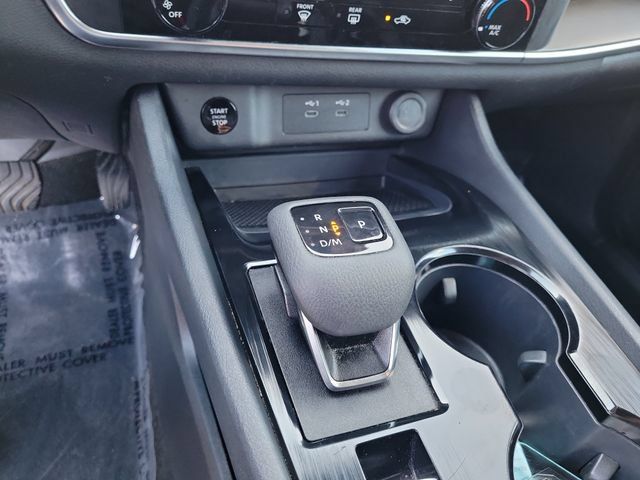 Used 2024 Nissan Rogue S AWD/4WD image 32
