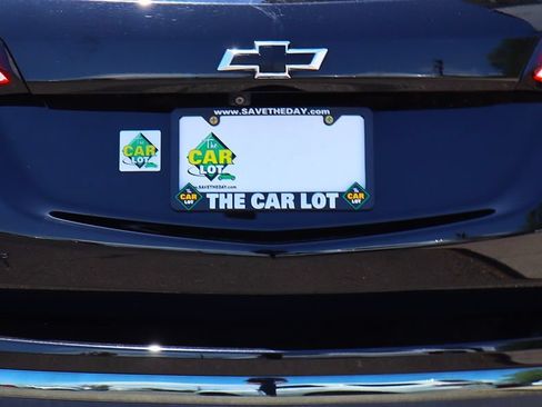Used 2022 Chevrolet Equinox RS w/ RS Leather Package FWD image 21