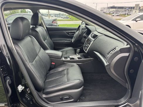 Used 2016 Nissan Altima 2.5 SL w/ Moonroof Package FWD image 13