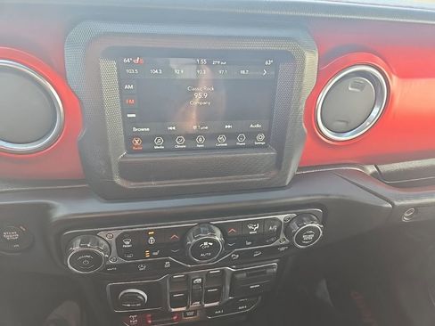 Used 2020 Jeep Wrangler Unlimited Rubicon w/ Steel Bumper Group image 19