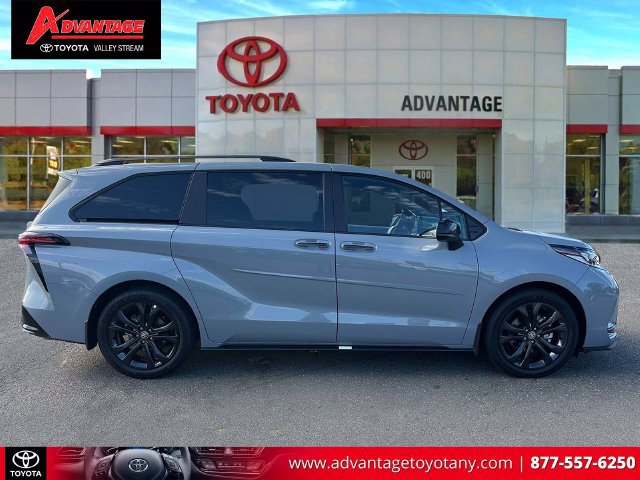 Used 2026 Toyota Sienna XSE FWD image 5