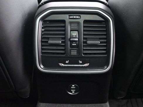 Certified 2023 Porsche Macan GTS AWD/4WD image 8