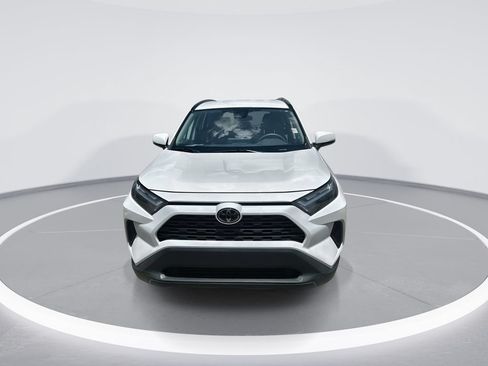 Used 2023 Toyota RAV4 XLE FWD image 3