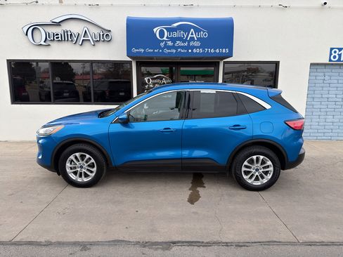 Used 2020 Ford Escape SE image 1