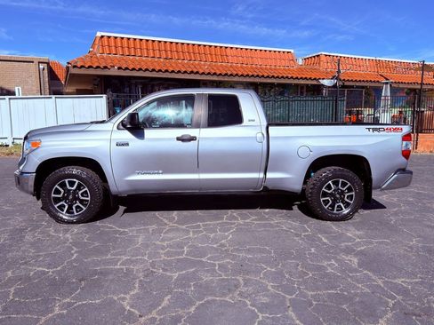 Used 2017 Toyota Tundra SR5 w/ TRD Off Road Package image 8