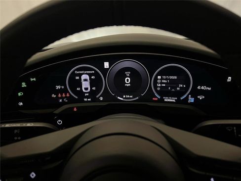 New 2026 Porsche Taycan 4S image 21