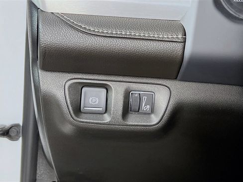 Certified 2023 GMC Acadia SLE w/ Infotainment Package AWD/4WD image 10