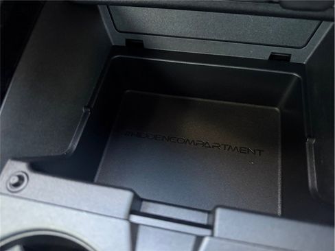 Used 2023 Toyota Prius LE image 39