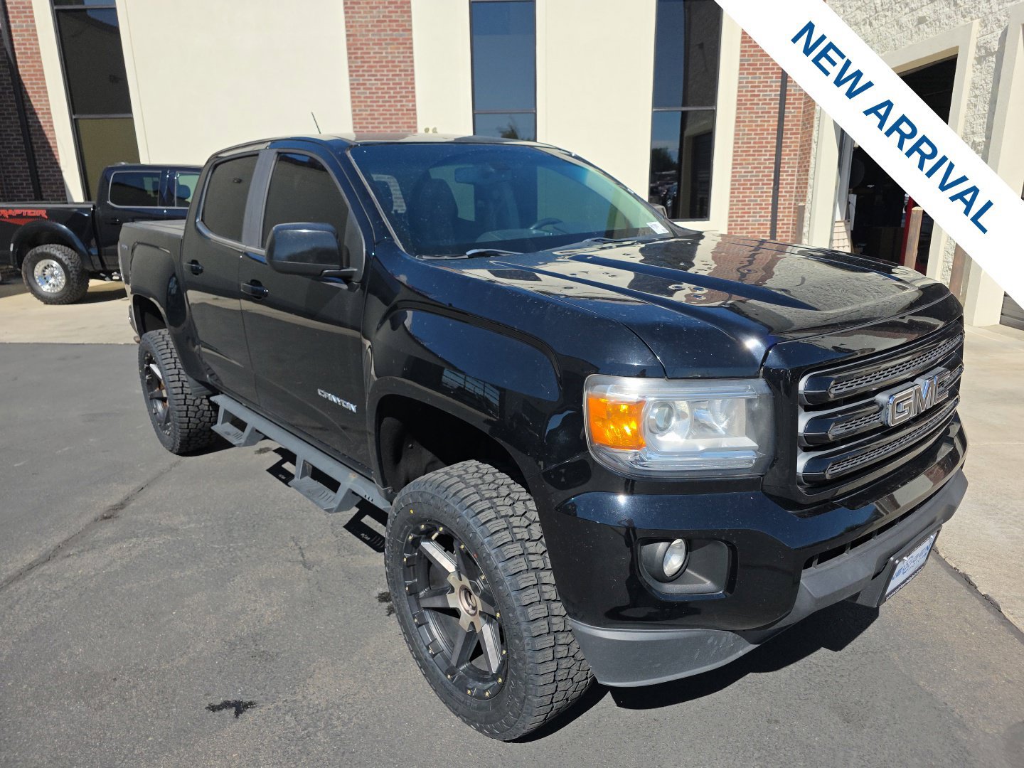Used 2020 GMC Canyon SLE w/ Elevation Edition AWD/4WD image 1