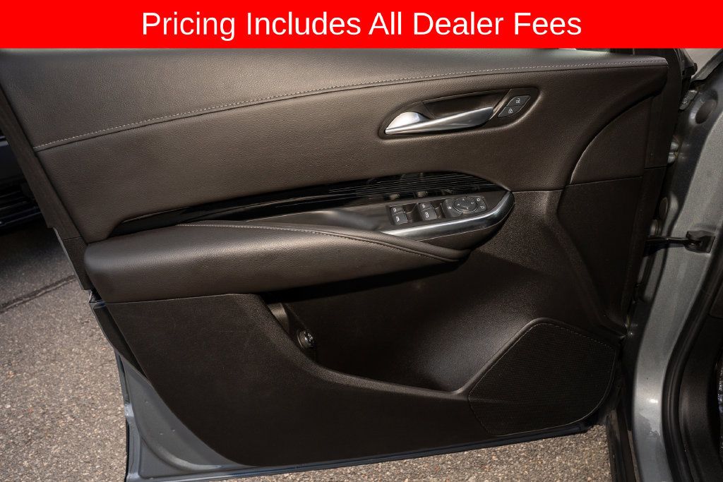 Used 2024 Cadillac XT4 Luxury w/ Cold Weather Package FWD image 13
