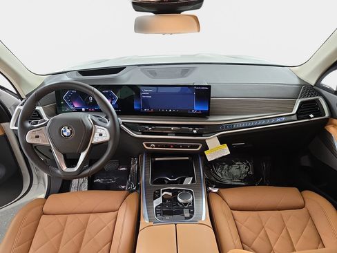 Used 2026 BMW X7 xDrive40i AWD/4WD image 14