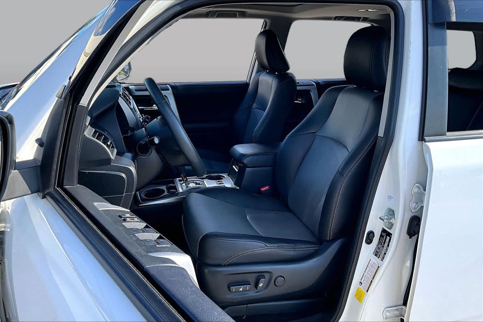 Used 2022 Toyota 4Runner SR5 Premium w/ Moonroof Package RWD image 7
