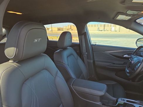 Used 2024 Buick Envista Sport Touring w/ Convenience I Package image 12