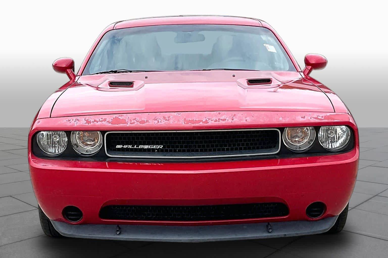 Used 2012 Dodge Challenger SXT RWD image 3