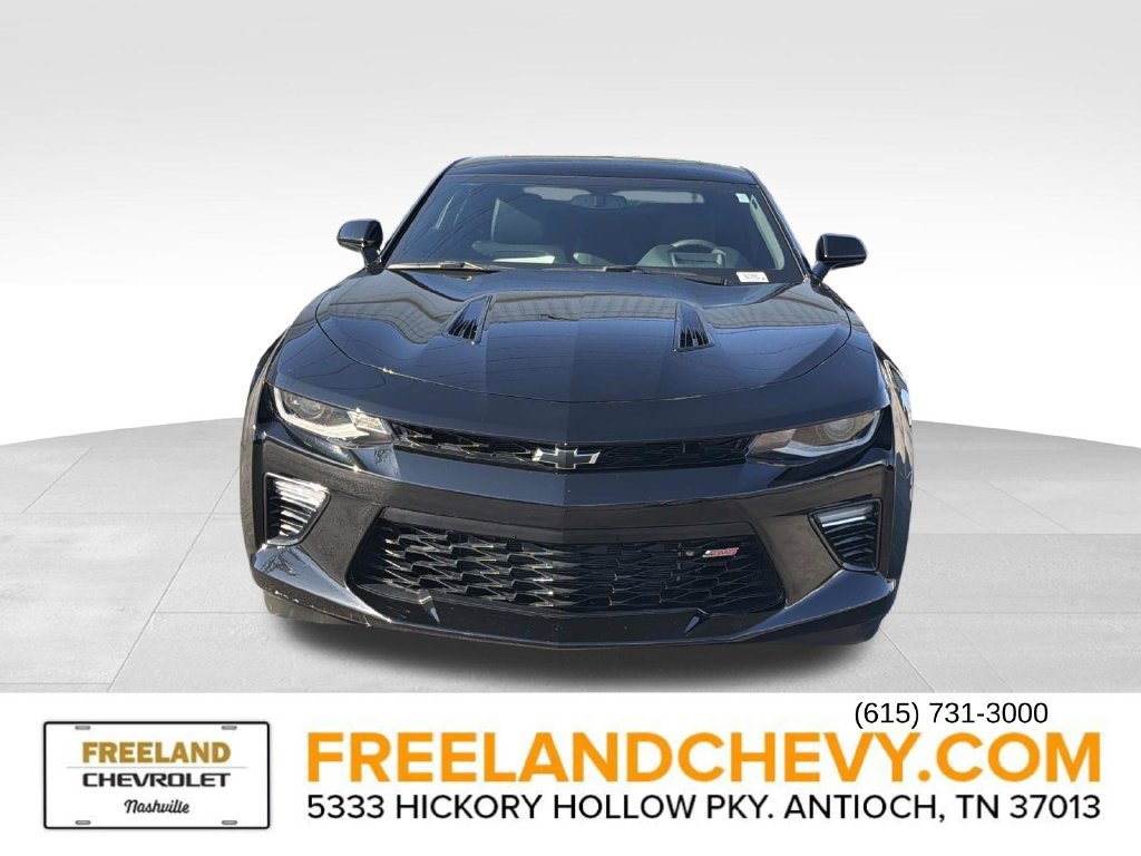 Used 2018 Chevrolet Camaro SS RWD image 9