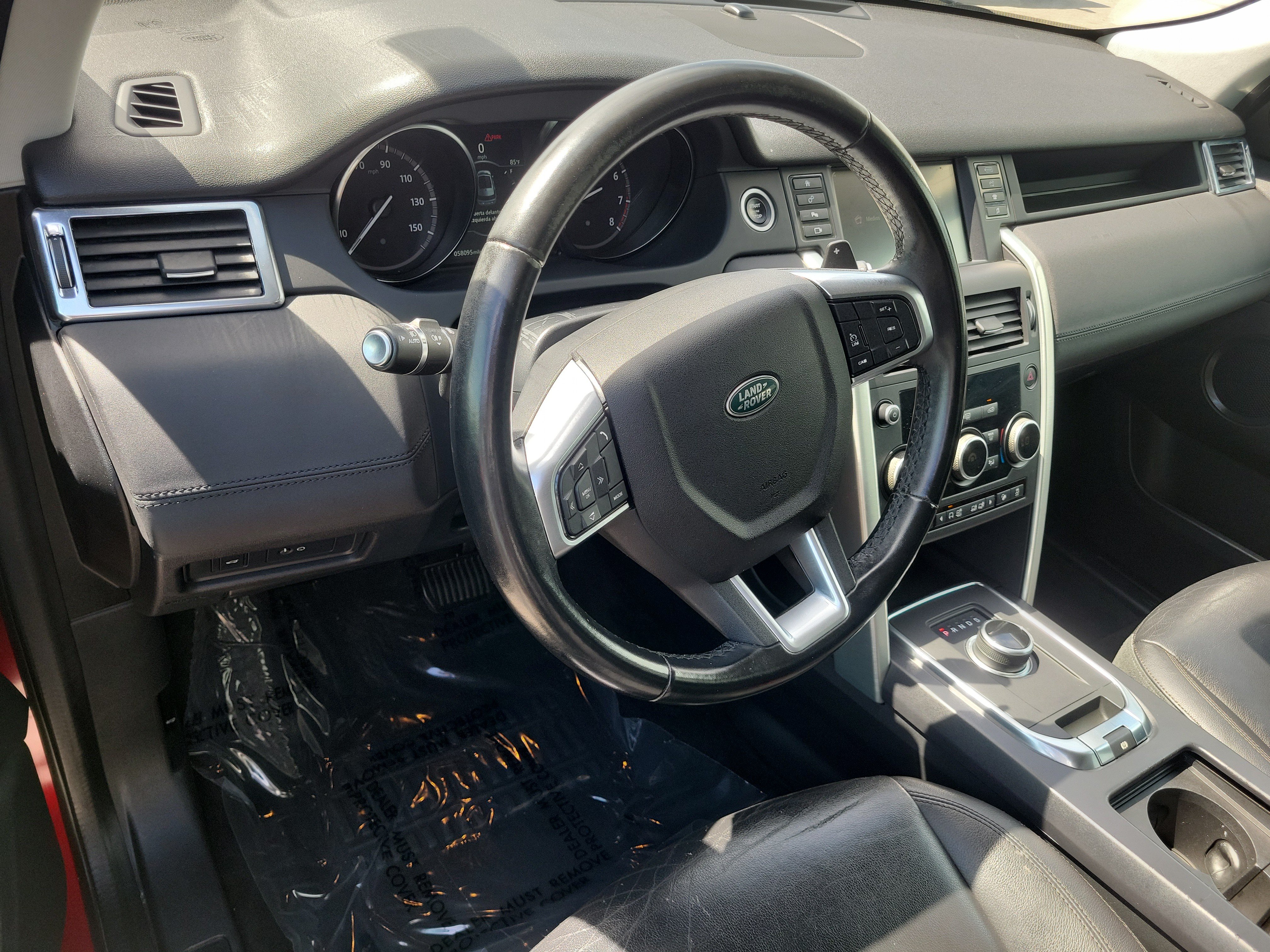 Used 2019 Land Rover Discovery Sport SE AWD/4WD image 9