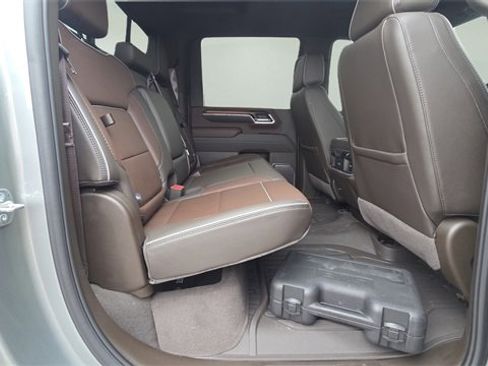 Used 2025 GMC Sierra 2500 Denali image 17