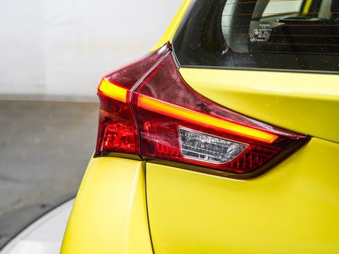 Certified 2017 Toyota Corolla iM w/ Carpet Mat Package FWD image 12