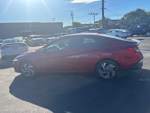 Used 2025 Hyundai Elantra Sport FWD image 7