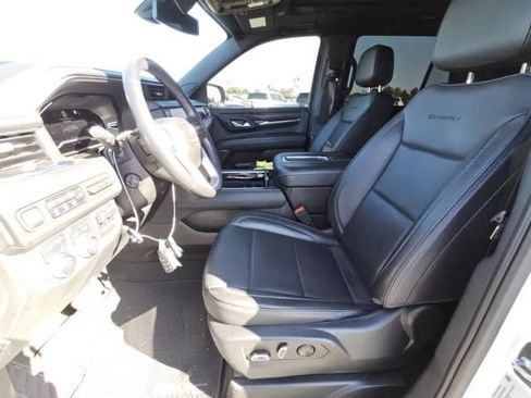 Used 2022 GMC Yukon Denali w/ Max Trailering Package AWD/4WD image 4