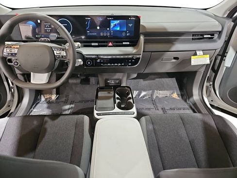 New 2026 Hyundai Ioniq 5 SE image 9