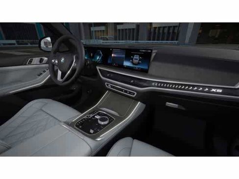 Used 2025 BMW X5 xDrive50e w/ Executive Package image 14