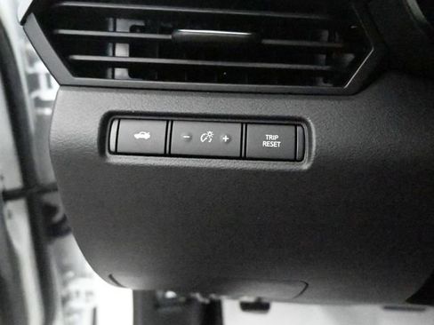 Used 2025 Nissan Altima 2.5 S image 18