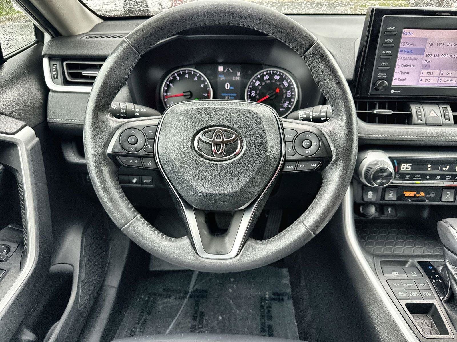 Used 2020 Toyota RAV4 XLE Premium AWD/4WD image 24