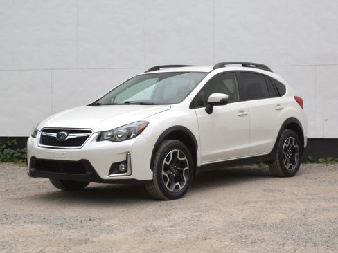 Used 2016 Subaru Crosstrek 2.0i Limited w/ Popular Package #1 AWD/4WD image 8