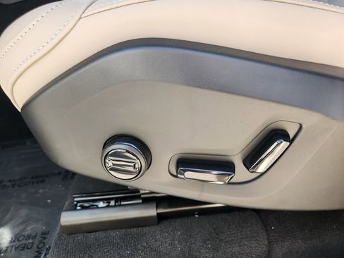 New 2026 Volvo XC90 B5 Plus w/ Protection Package Premier image 12