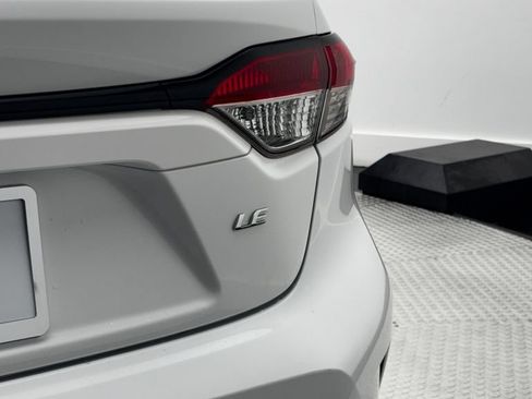 Used 2024 Toyota Corolla LE FWD image 6