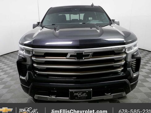 Used 2022 Chevrolet Silverado 1500 High Country w/ Technology Package image 33