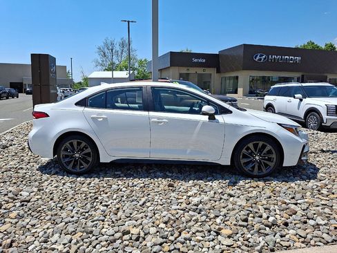 Used 2024 Toyota Corolla SE FWD image 17