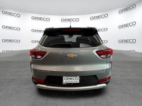 Used 2023 Chevrolet TrailBlazer LT FWD image 12
