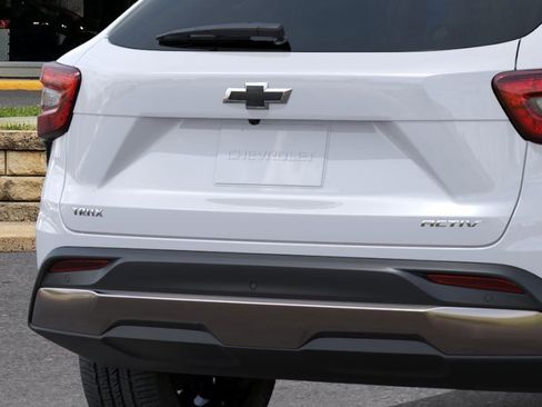 New 2026 Chevrolet Trax ACTIV w/ Driver Confidence Package image 38