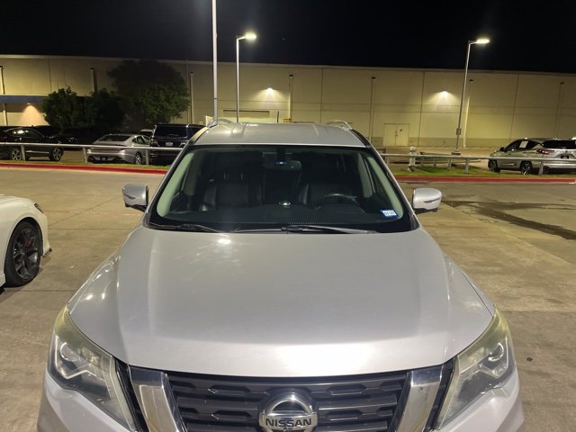 Used 2018 Nissan Pathfinder SL FWD image 3