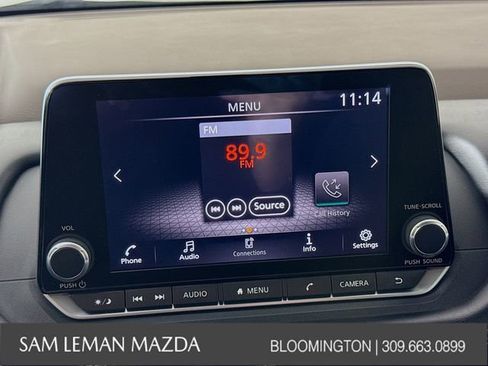 Used 2023 Nissan Rogue SV image 14