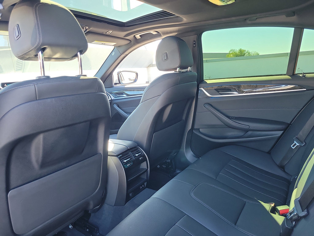Used 2023 BMW 530e w/ M Sport Package RWD image 14