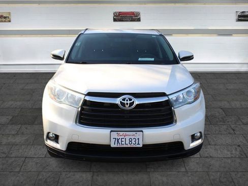 Used 2015 Toyota Highlander Limited AWD/4WD image 2