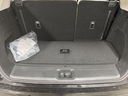 Certified 2026 INFINITI QX60 Luxe w/ Family Package image 31