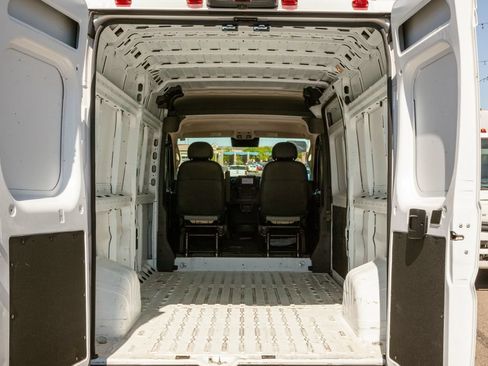 Used 2023 RAM ProMaster 2500 FWD image 10