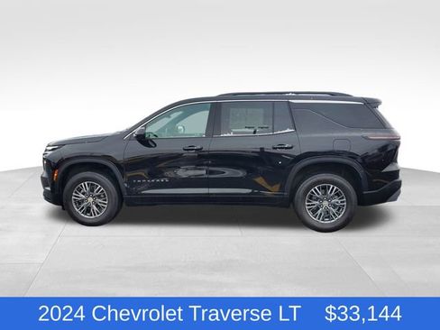 Certified 2024 Chevrolet Traverse LT w/ LPO, Floor Liner Package image 2