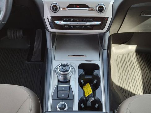 Certified 2022 Ford Explorer XLT image 23