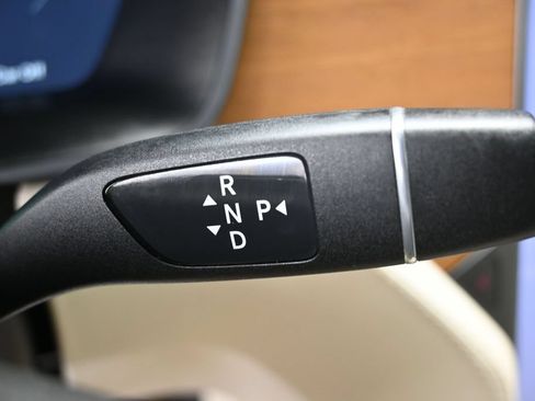 Used 2020 Tesla Model X Long Range AWD/4WD image 34